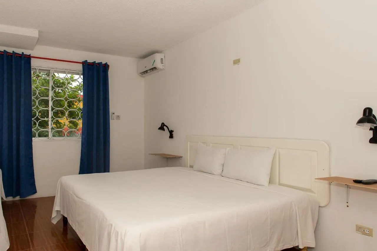 Reggae Hostel Montego Bay 0*,  Jamaica